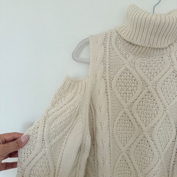 Everly Cream Cable Knit Cold Shoulder Chunky Turtleneck Sweater Sz S - Picture 3 of 9